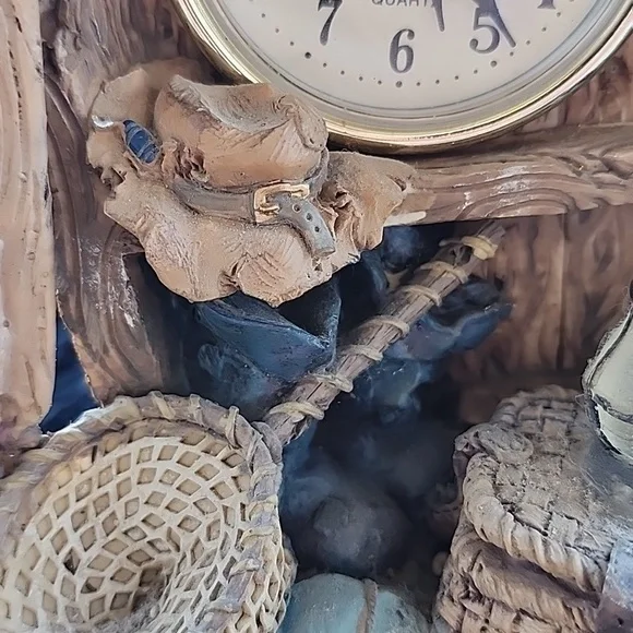 VINTAGE  RESIN  FISHING 🎣 BOAT ⏰️  CLOCK. - Picture 9 of 11